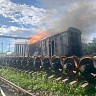 В Энгельсе вагон с алкидными смолами потушили пенной атакой 